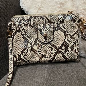 Park and Faith Sidekick in Snake Print